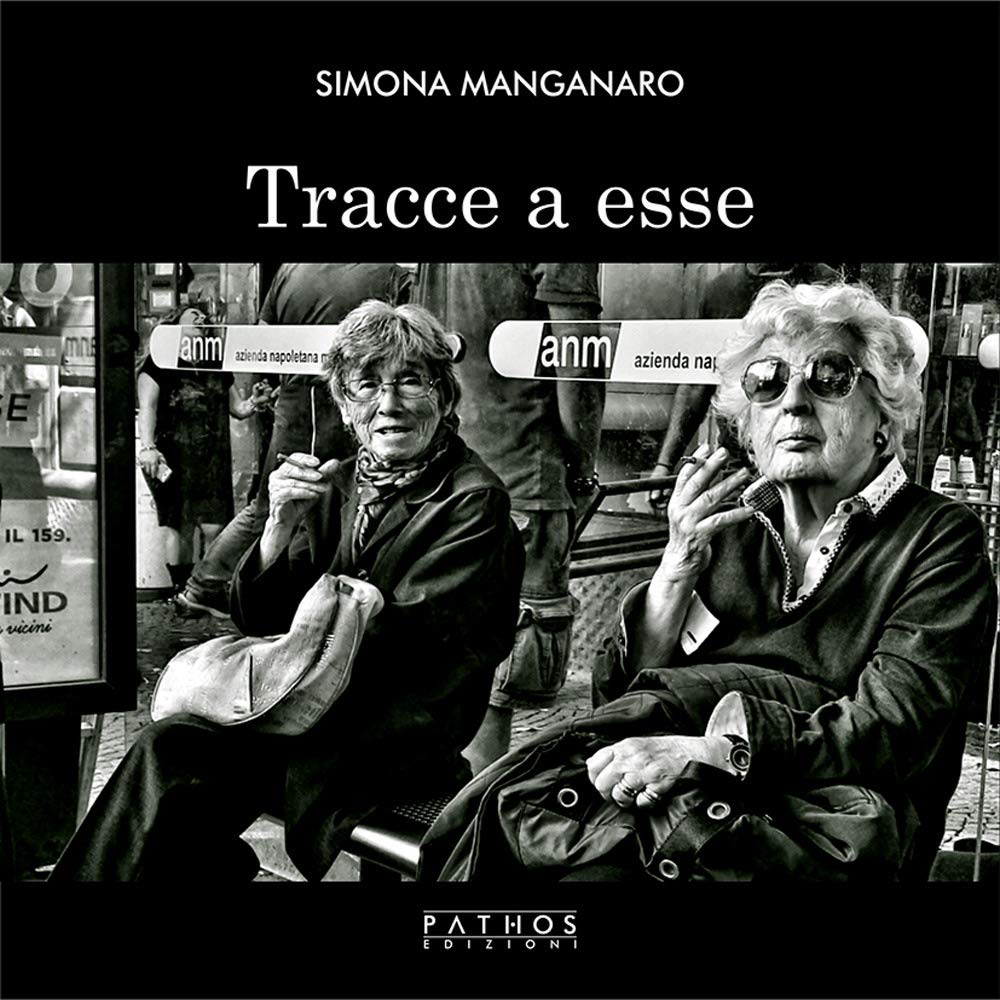 copertina del libro "Tracce a esse" di Simona Manganaro